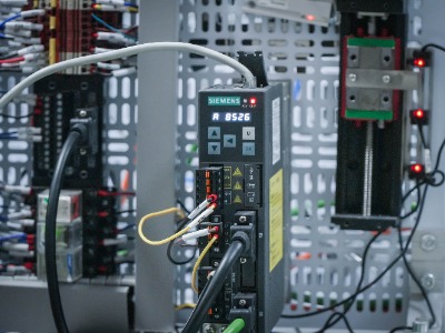 解锁 PLC 与 Modbus 设备通信：基础步骤全解